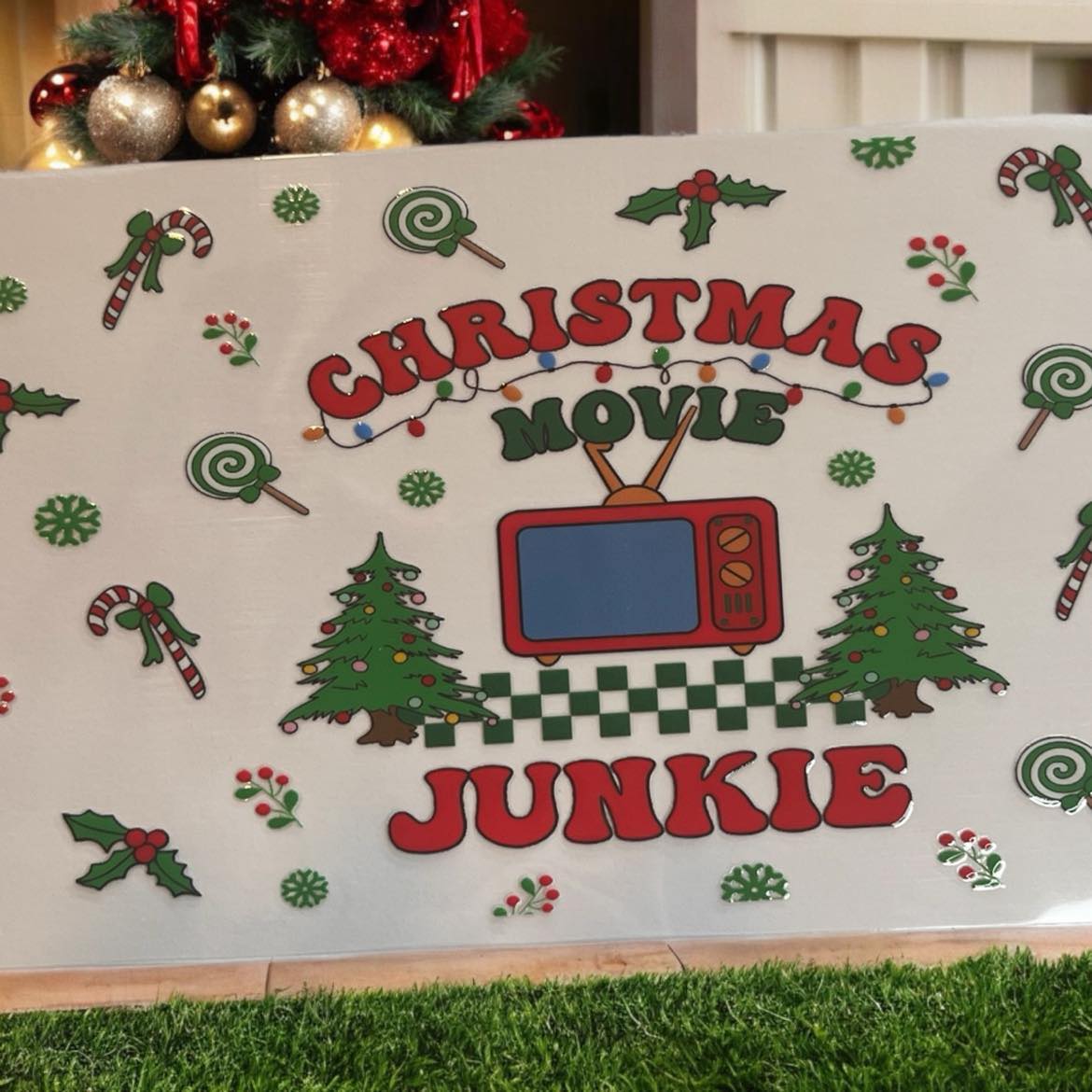 16oz UVDTF Christmas Movie Junkie Wrap